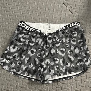 Youth Under Armour leopard  pink  Training Shorts YXL